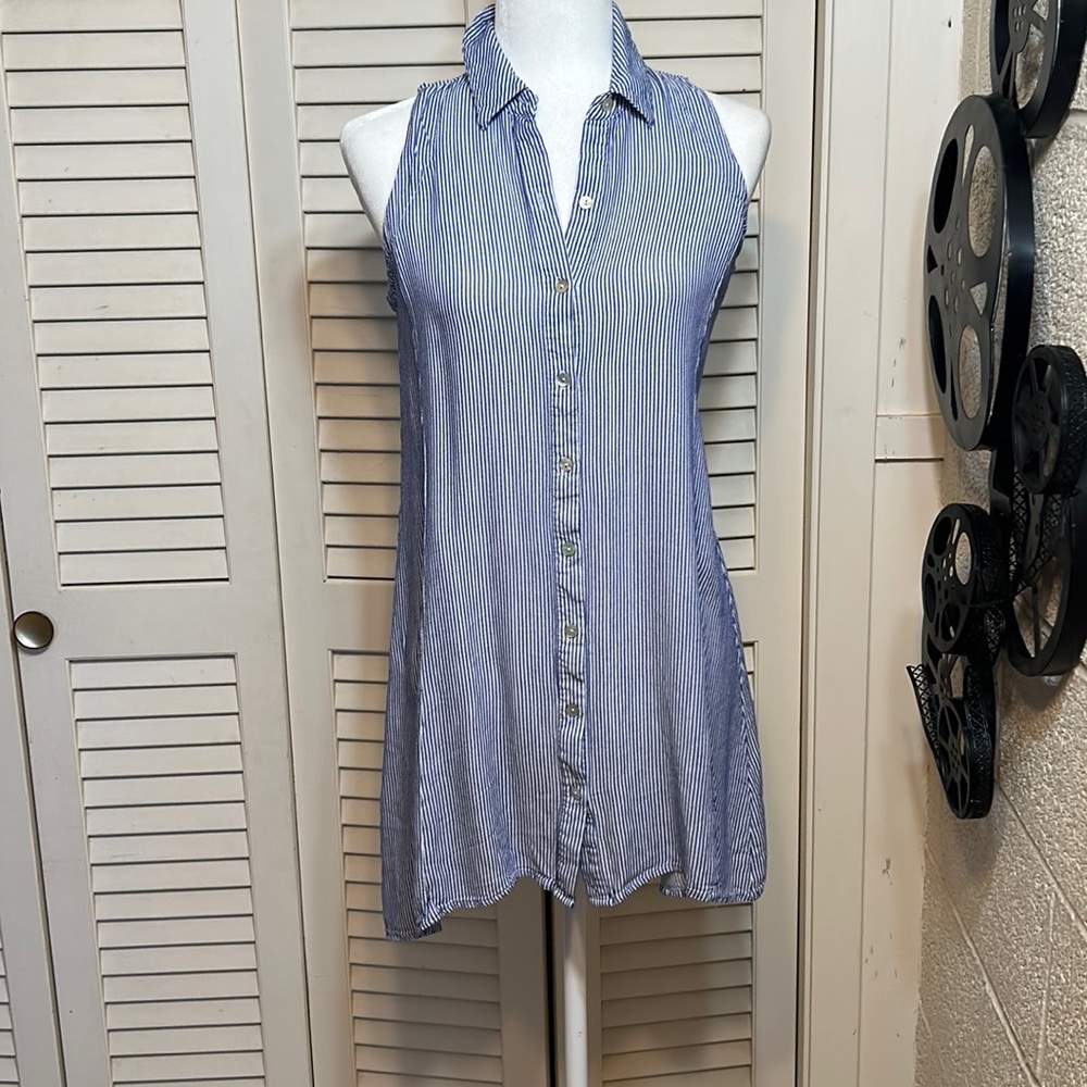 CUPIO S sleeveless button down lightweight tunic length blouse